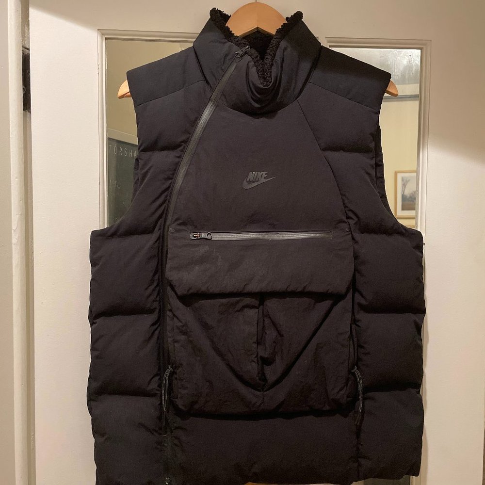 Nike Therma-FIT Tech Pack Insulated Vest - Medium
